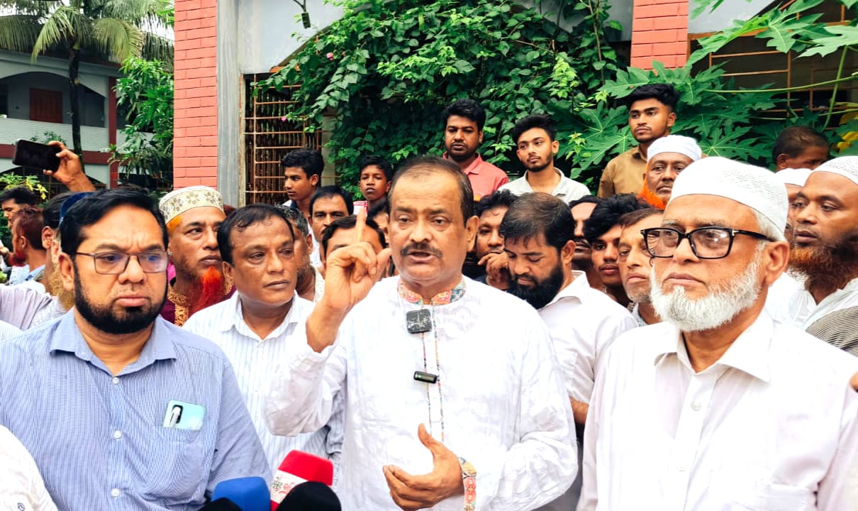 শেখ হাসিনাসহ তার দোসরদের অবৈধ সম্পদের হিসেব নিতে হবে: খায়ের ভূঁইয়া